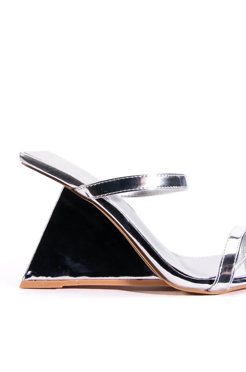 AZALEA WANG CORNELL WEDGE PATENT SANDA IN SILVER