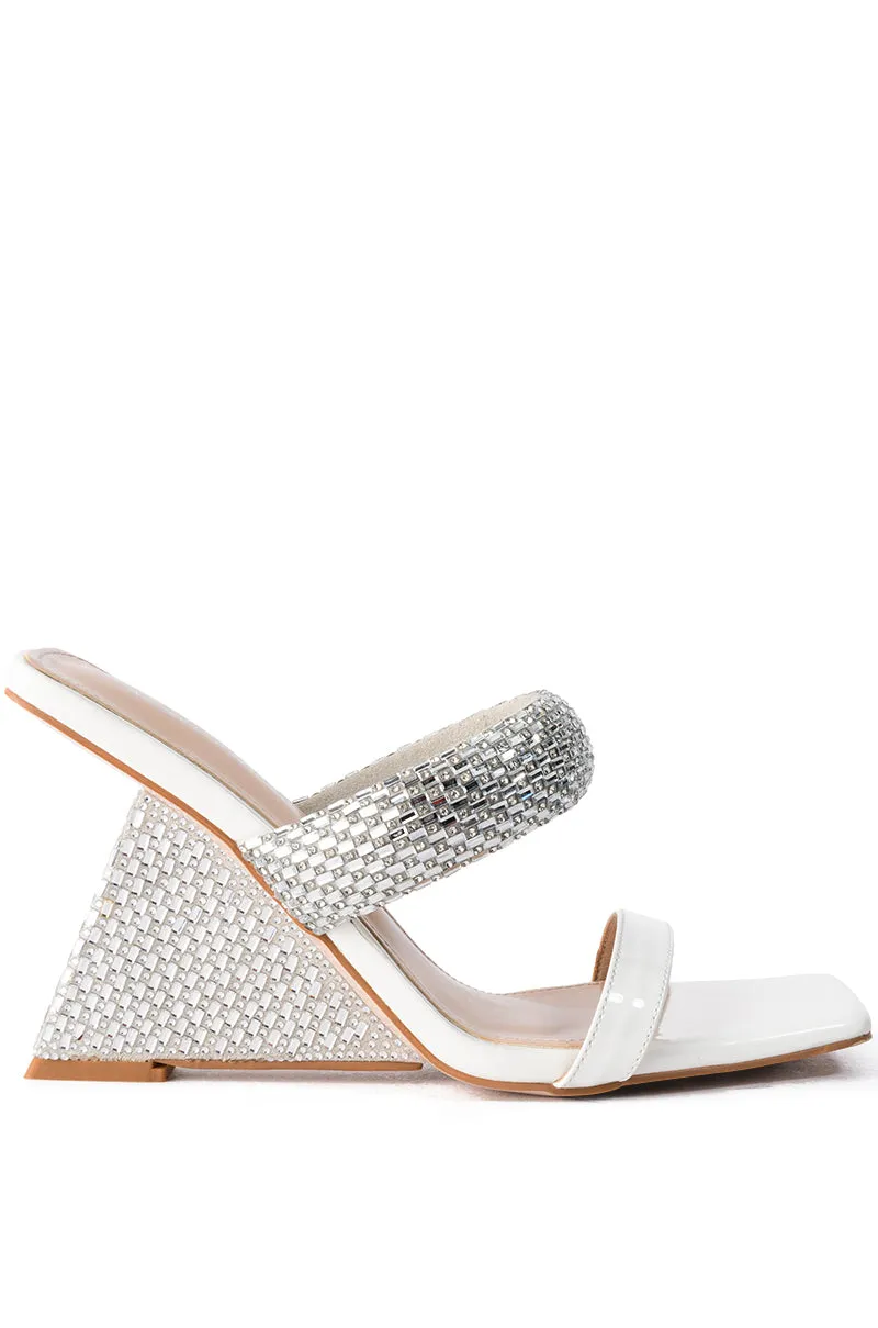 AZALEA WANG GRAHAM WHITE SLIP ON SANDAL