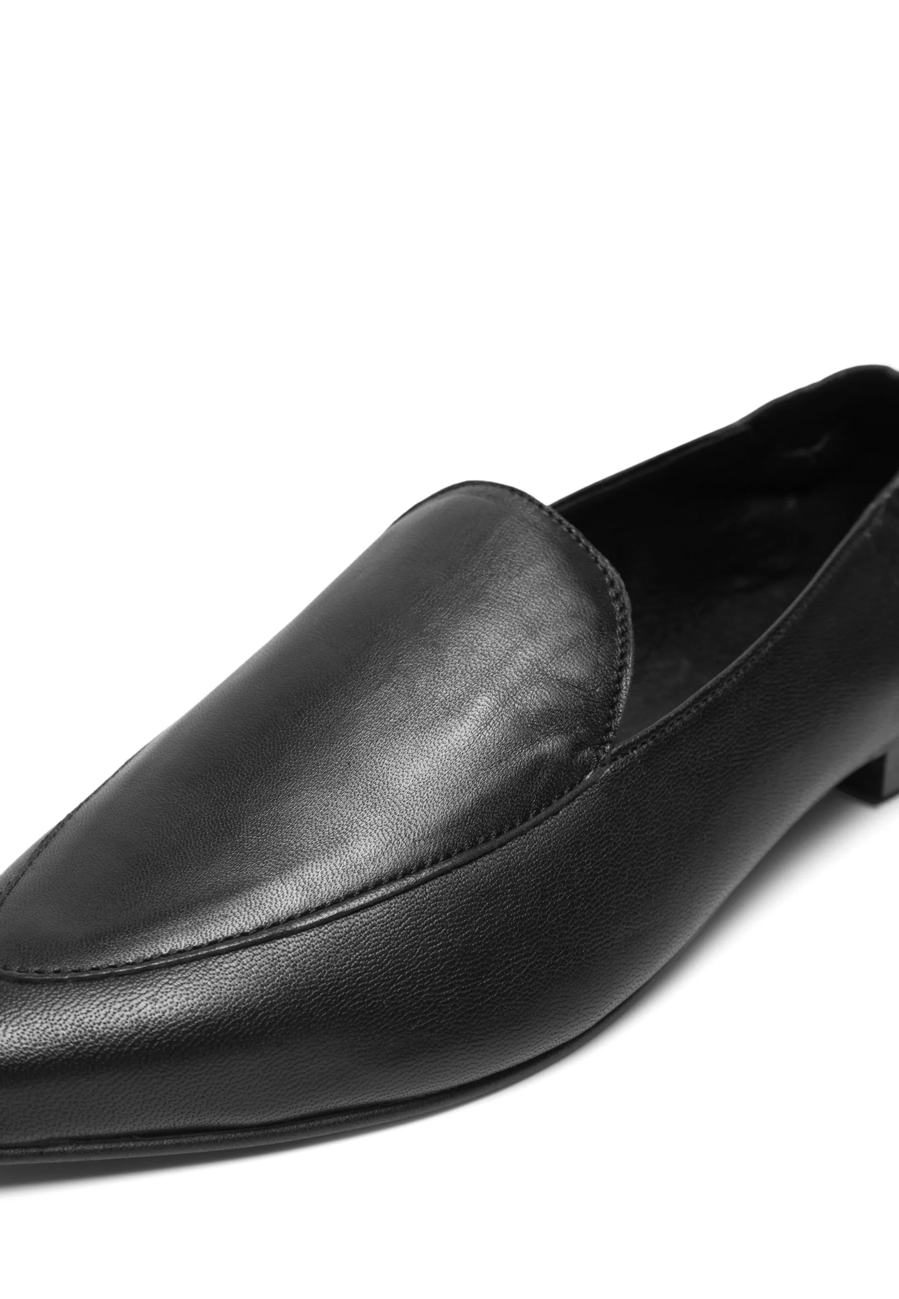 Biatracey Black Flat Leather Loafers