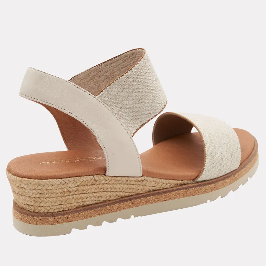 Neveah Linen Wedge