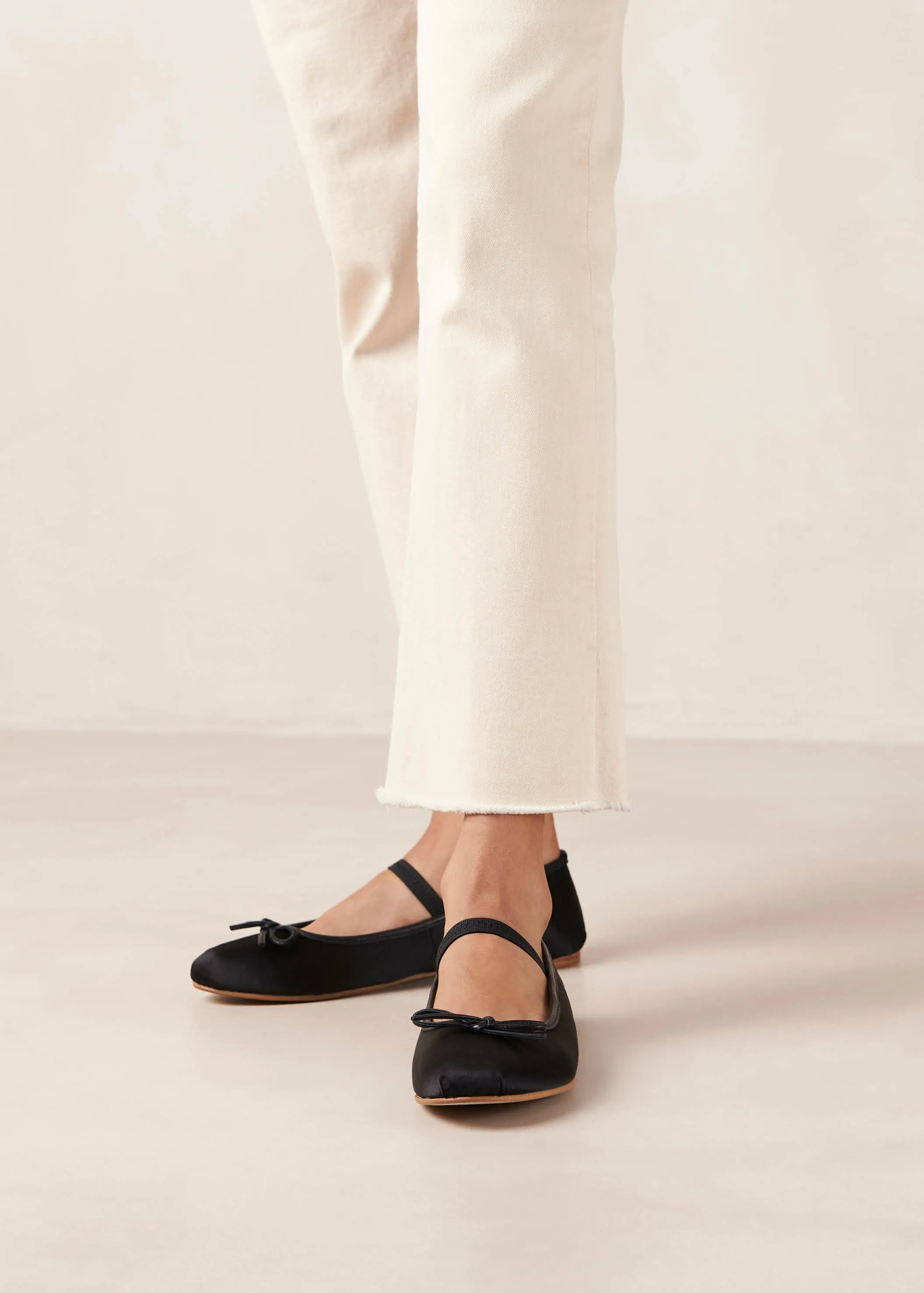 Odette Black Ballet Flats