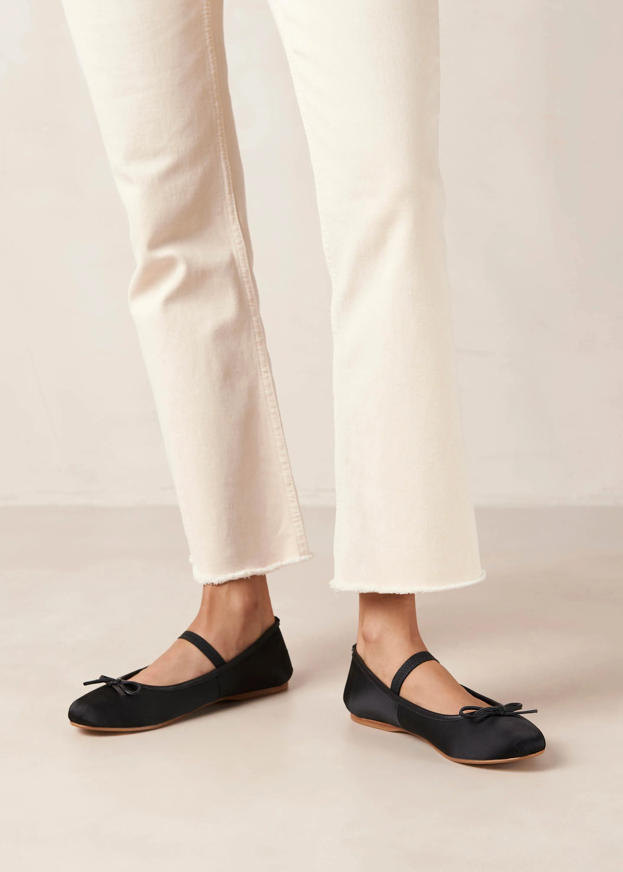 Odette Black Ballet Flats