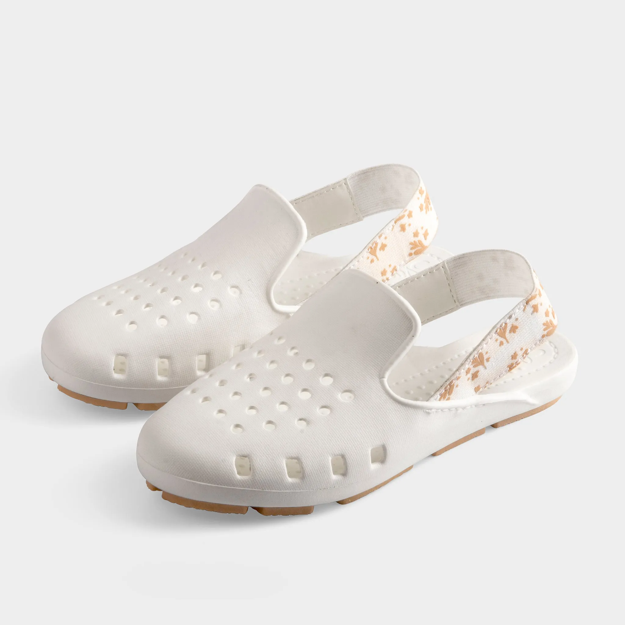 WHITE BLOSSOM MULE SLINGERS <br><span style="font-size: 8px; font-weight: normal;"> White Slides Sandals Closed Toe Kids, Toddlers,  Girls Water Shoes Summer 2024